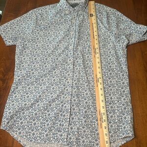 Men's Heritage Report Collection Blue and White Floral Button Down Shirt